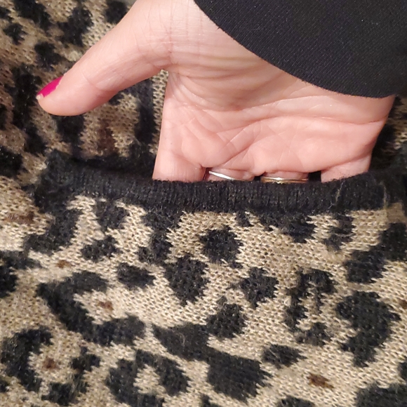 Cardigan - Picture 5 of 7